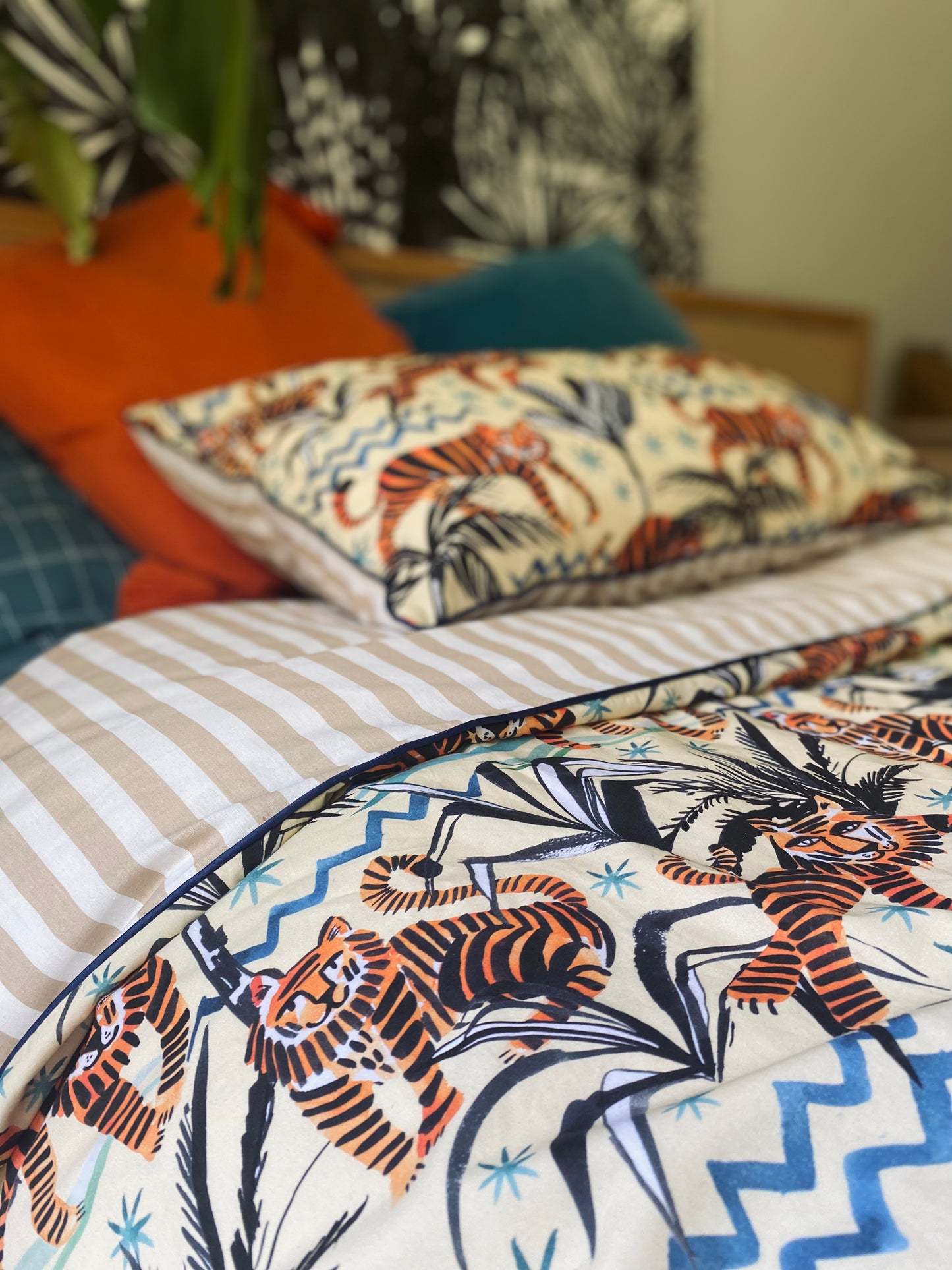 Island Style Tiger Bedding Set