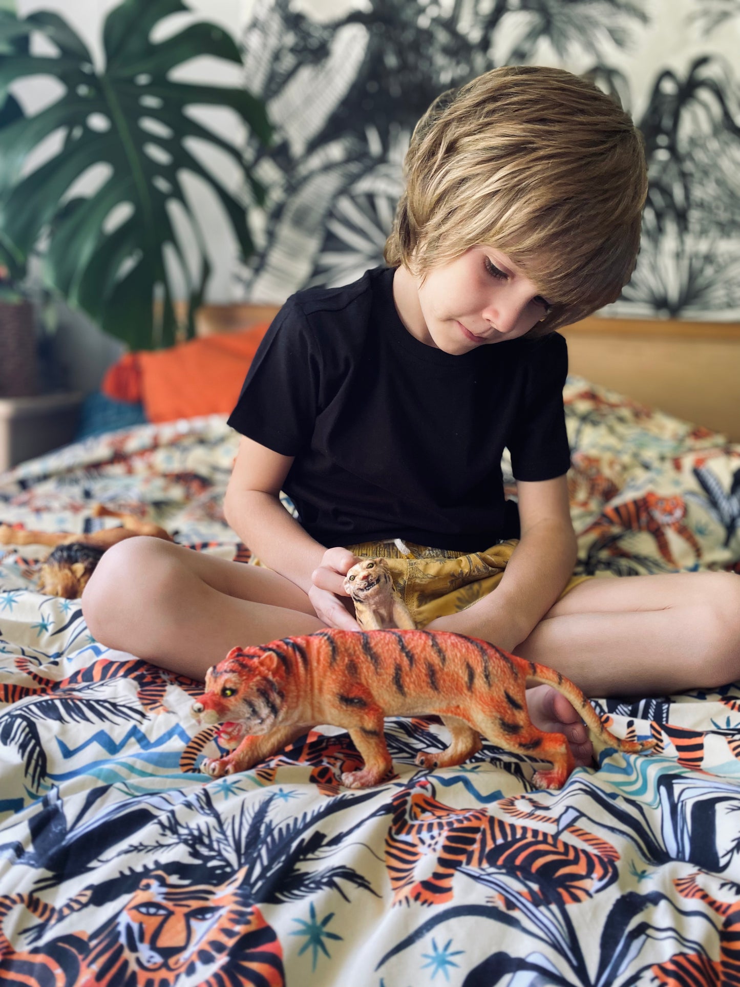 Island Style Tiger Bedding Set