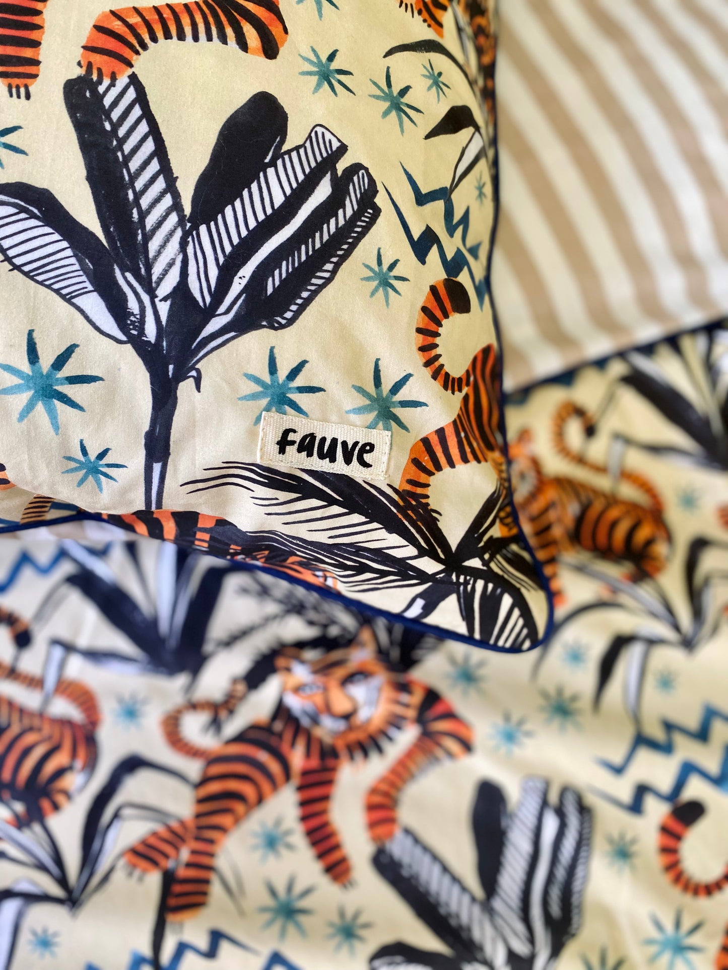 Island Style Tiger Bedding Set