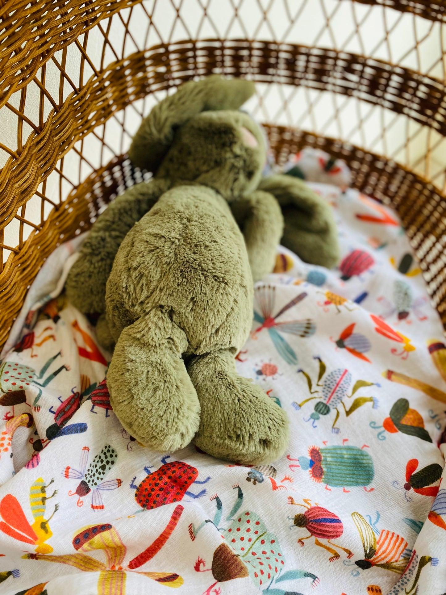 Bugs Muslin Swaddle